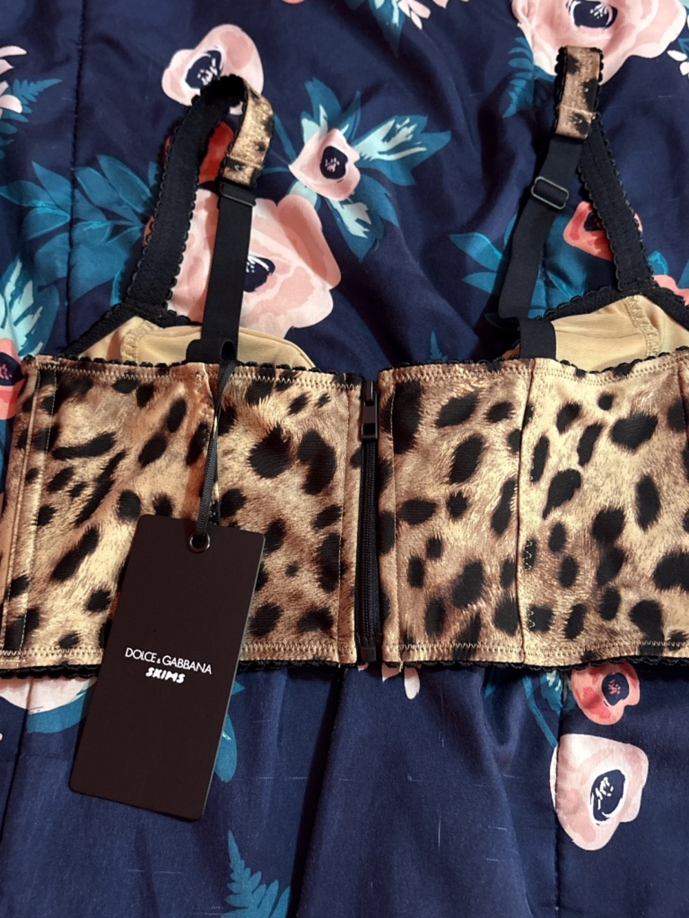 Skims x dolce and gabbana leopard bralette - Picture 2 of 3